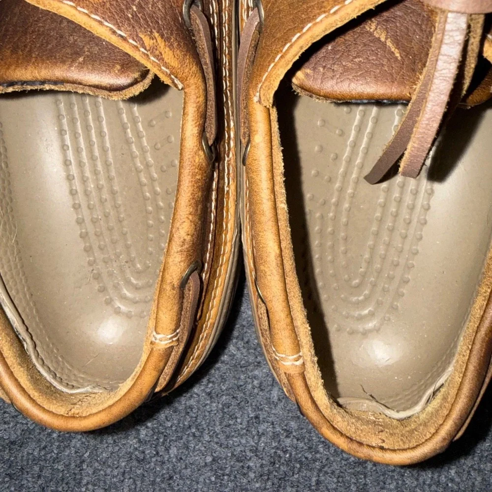 Crocs Beach Line Boat Shoes Khaki Espresso Leather Mens 7 Womens 9 Coastal Vibe